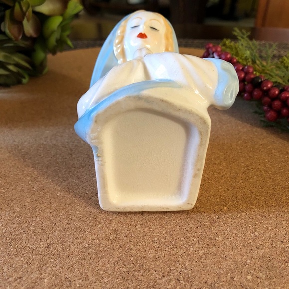 Mid Century Virgin Mary Madonna Vase Planter - Picture 6 of 7